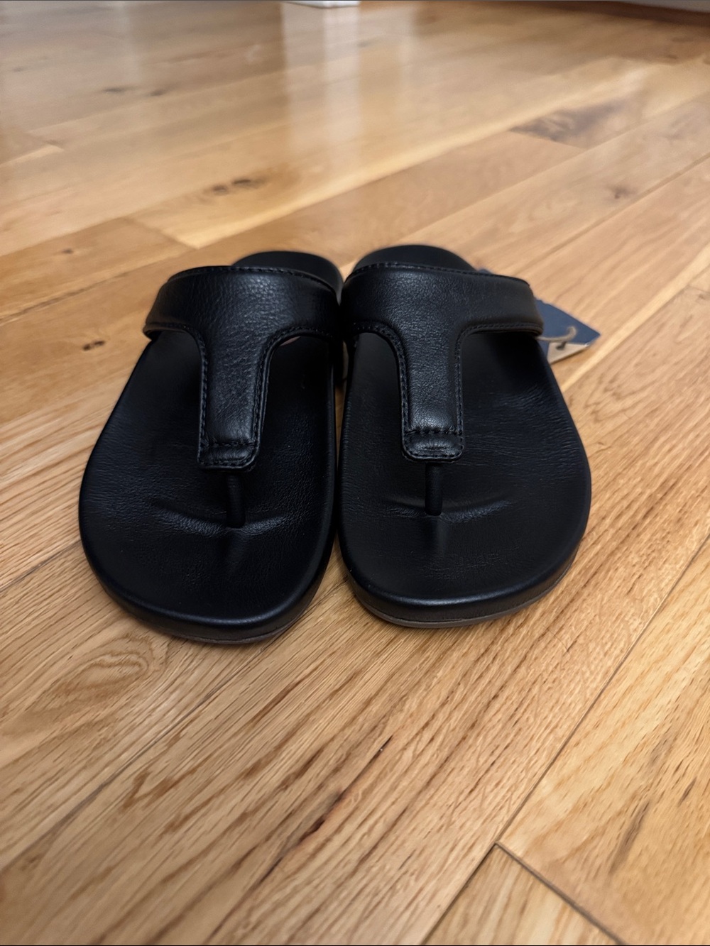 NWT olukai kipea lipi Black Flip-Flop Sandals - Picture 2 of 10
